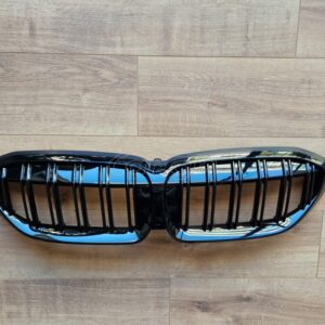 BMW ΣΕΙΡΑ 3 G20 2019-2022 PRE LCI ΕΜΠΡΟΣΘΙΑ ΓΡΙΛΙΑ ΜΑΥΡΗ ΓΥΑΛΙΣΤΕΡΗ - Image 4